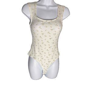 Cloud Ten Bodysuit Womens SZ Small Yellow Floral Scoop Neck Printed Snap Closure